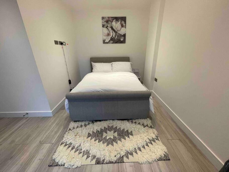 Stylish And Cosy 2 Bedroom Flat In Кройдон Экстерьер фото